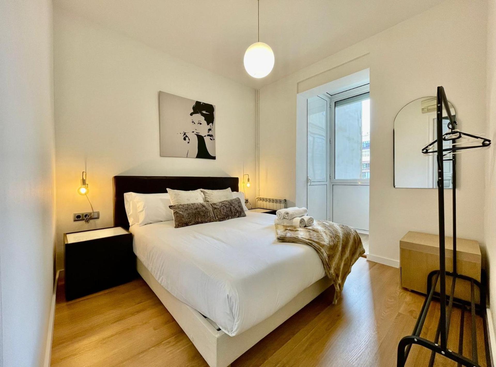 Barcelonaforrent The Gaudi Apartment Barcelona